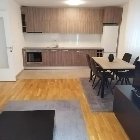 Apartman Ranka Lukavica Exterior photo